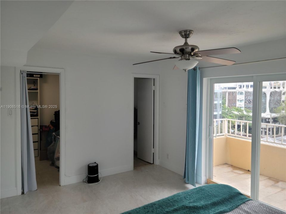 Active With Contract: $2,650 (1 beds, 1 baths, 666 Square Feet)