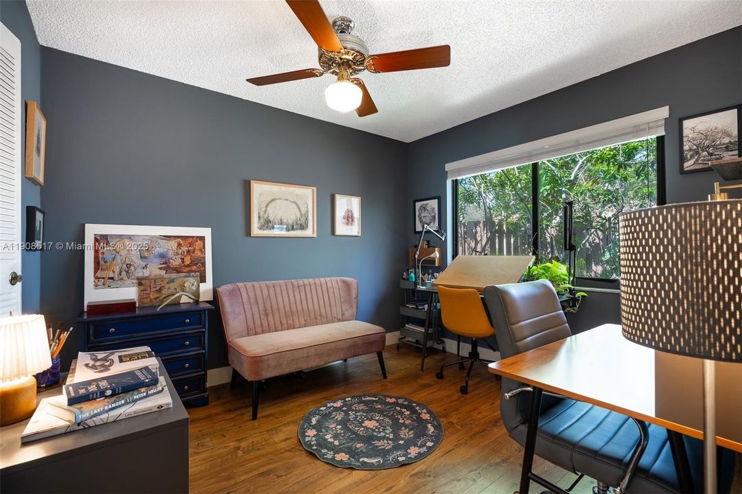 На продажу: $399,000 (2 спален, 2 ванн, 1368 Квадратных фут)