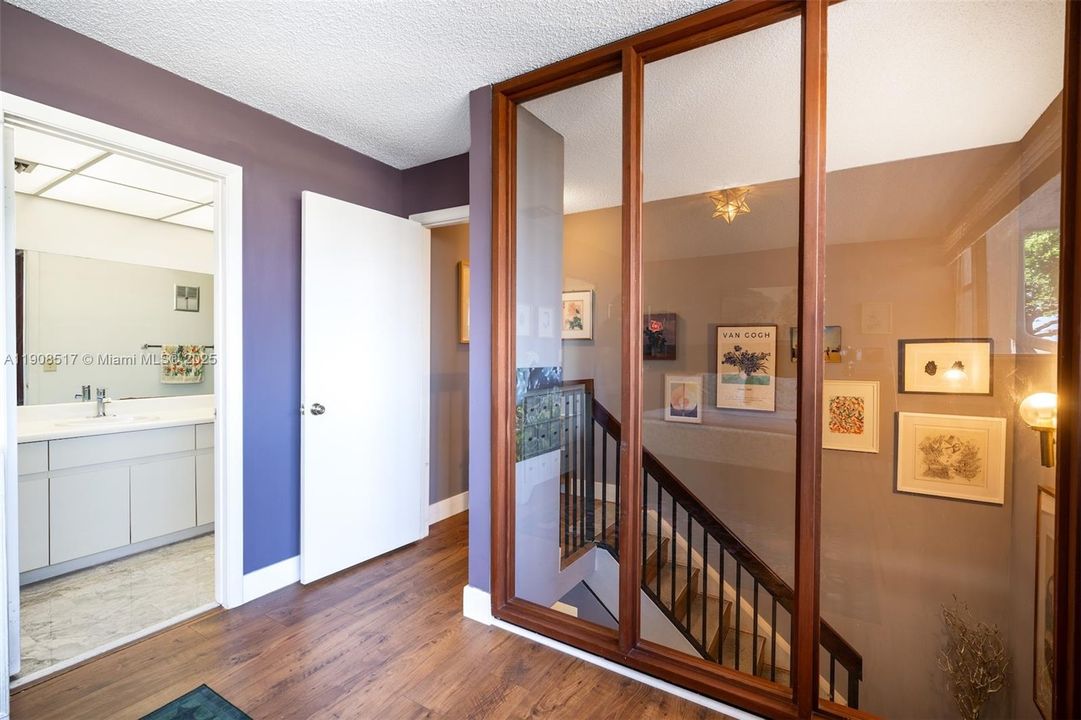 На продажу: $399,000 (2 спален, 2 ванн, 1368 Квадратных фут)