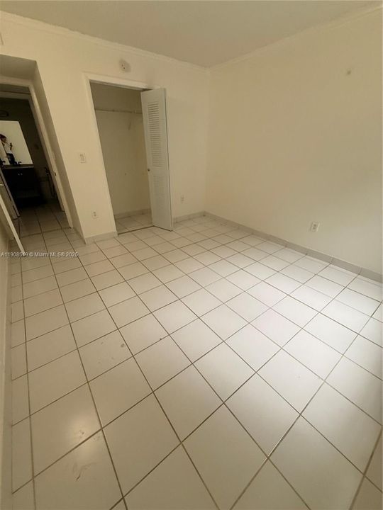 Activo con contrato: $2,250 (2 camas, 2 baños, 1210 Pies cuadrados)