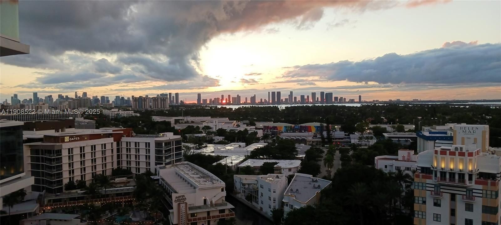 En Venta: $1,118,000 (2 camas, 2 baños, 1619 Pies cuadrados)