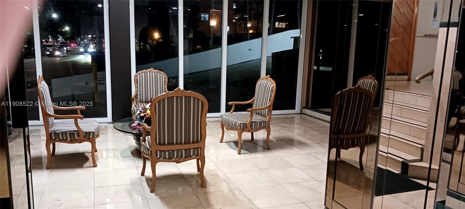 En Venta: $1,118,000 (2 camas, 2 baños, 1619 Pies cuadrados)