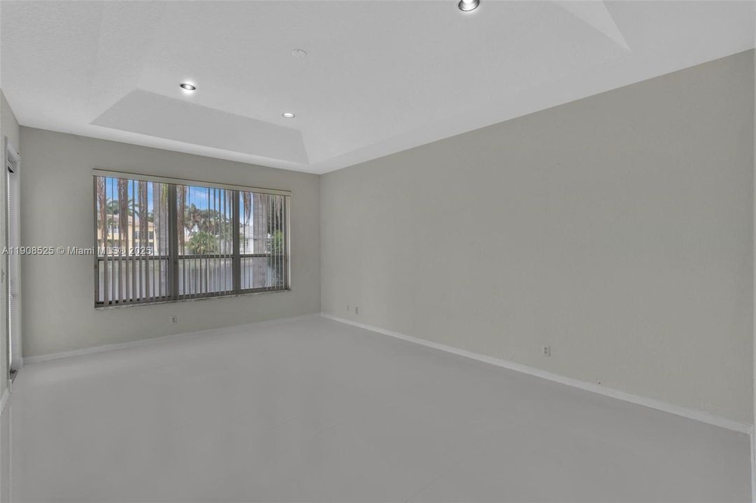 出租: $5,350 (4 贝兹, 3 浴室, 2777 平方英尺)