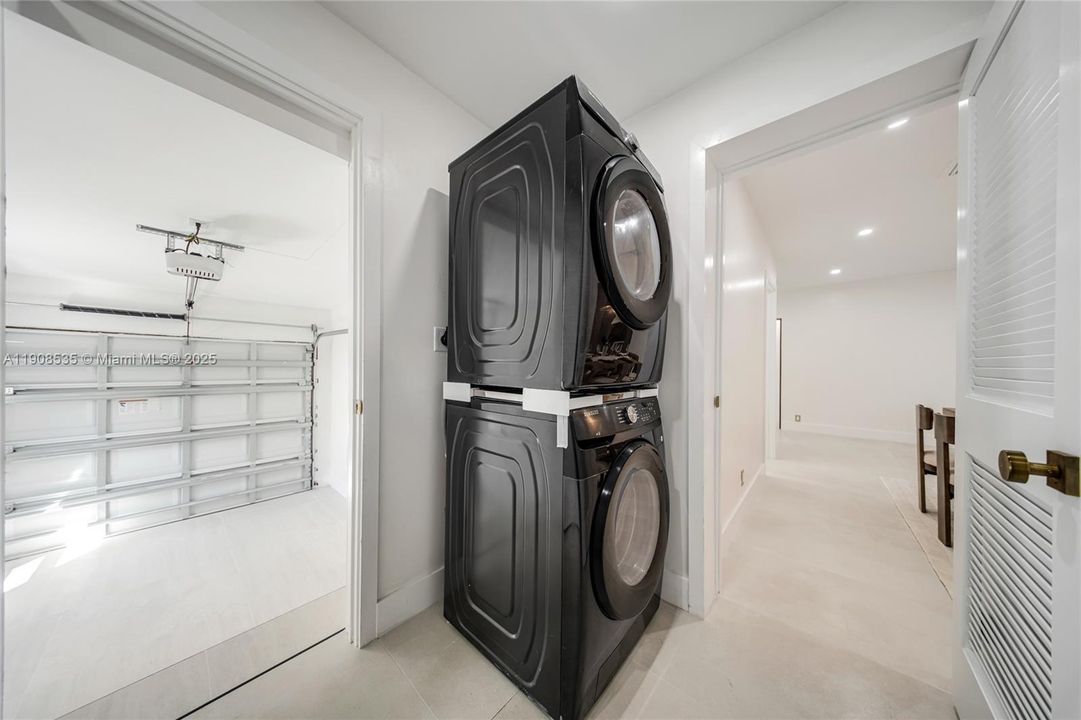 待售: $1,490,000 (4 贝兹, 3 浴室, 2020 平方英尺)