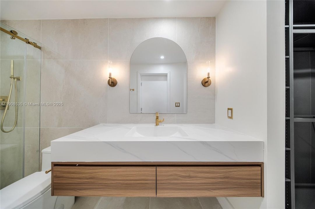 待售: $1,490,000 (4 贝兹, 3 浴室, 2020 平方英尺)