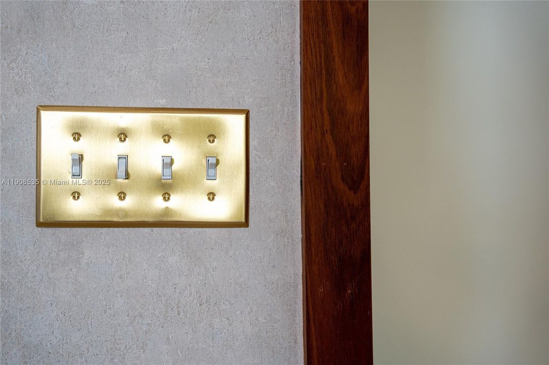 待售: $1,490,000 (4 贝兹, 3 浴室, 2020 平方英尺)