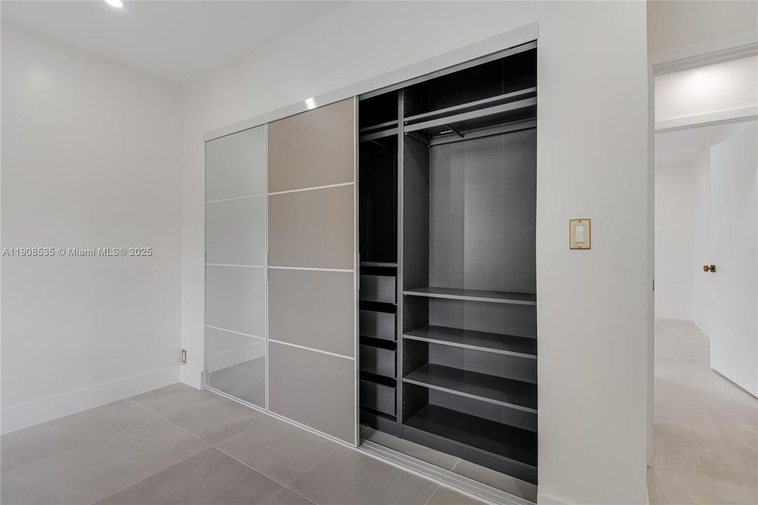 待售: $1,490,000 (4 贝兹, 3 浴室, 2020 平方英尺)