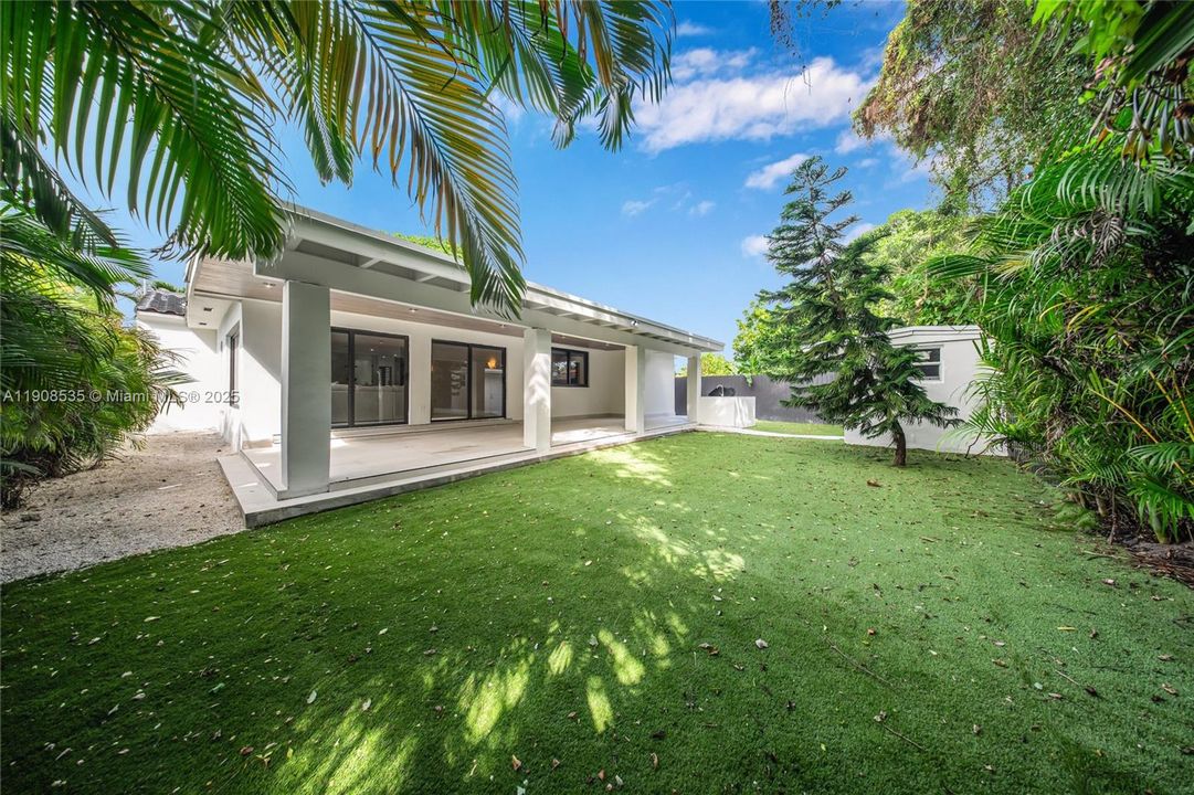 待售: $1,490,000 (4 贝兹, 3 浴室, 2020 平方英尺)