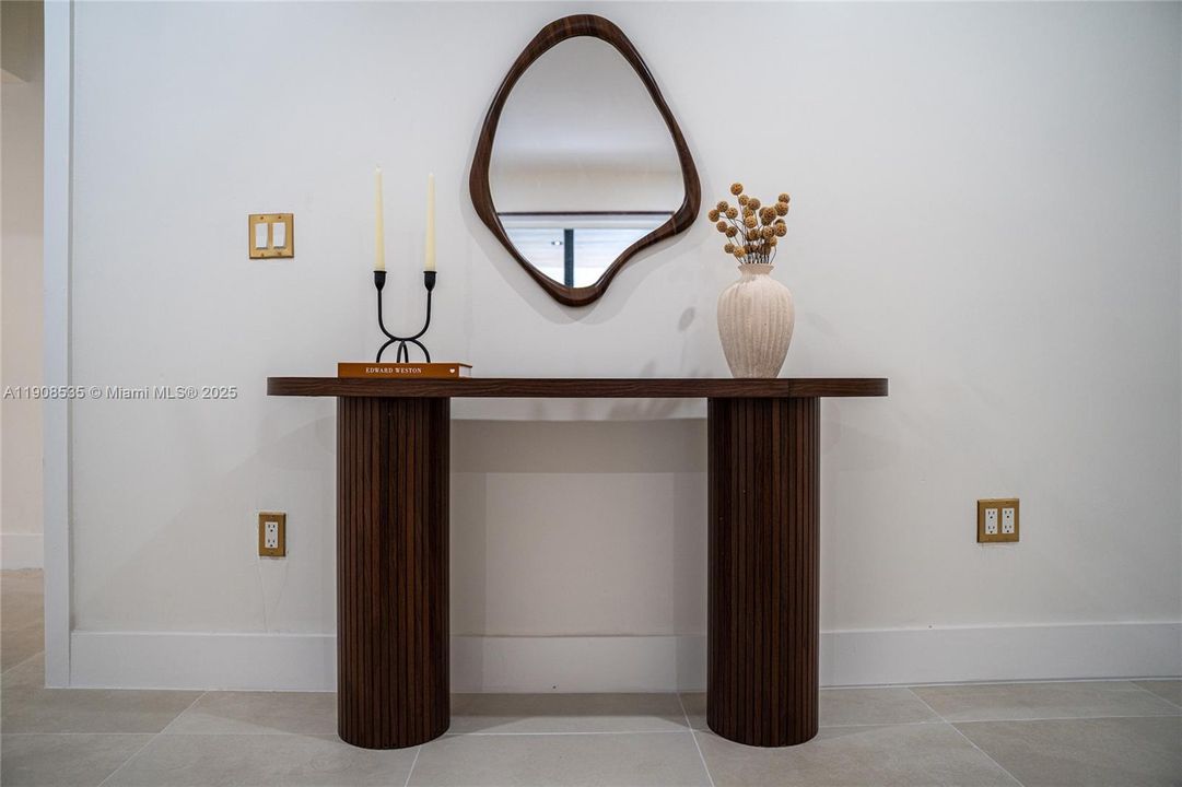 待售: $1,490,000 (4 贝兹, 3 浴室, 2020 平方英尺)