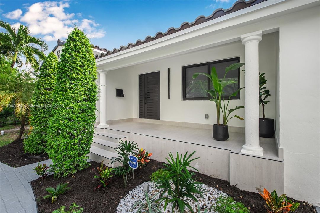 待售: $1,490,000 (4 贝兹, 3 浴室, 2020 平方英尺)