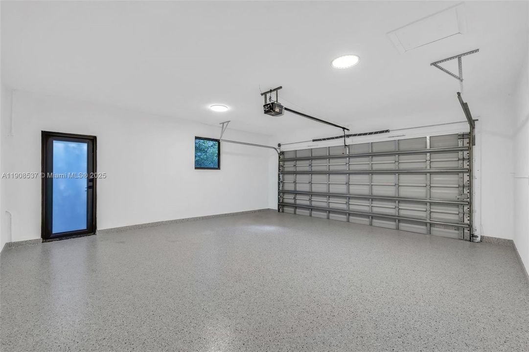 For Sale: $2,000,000 (3 beds, 3 baths, 1974 Square Feet)