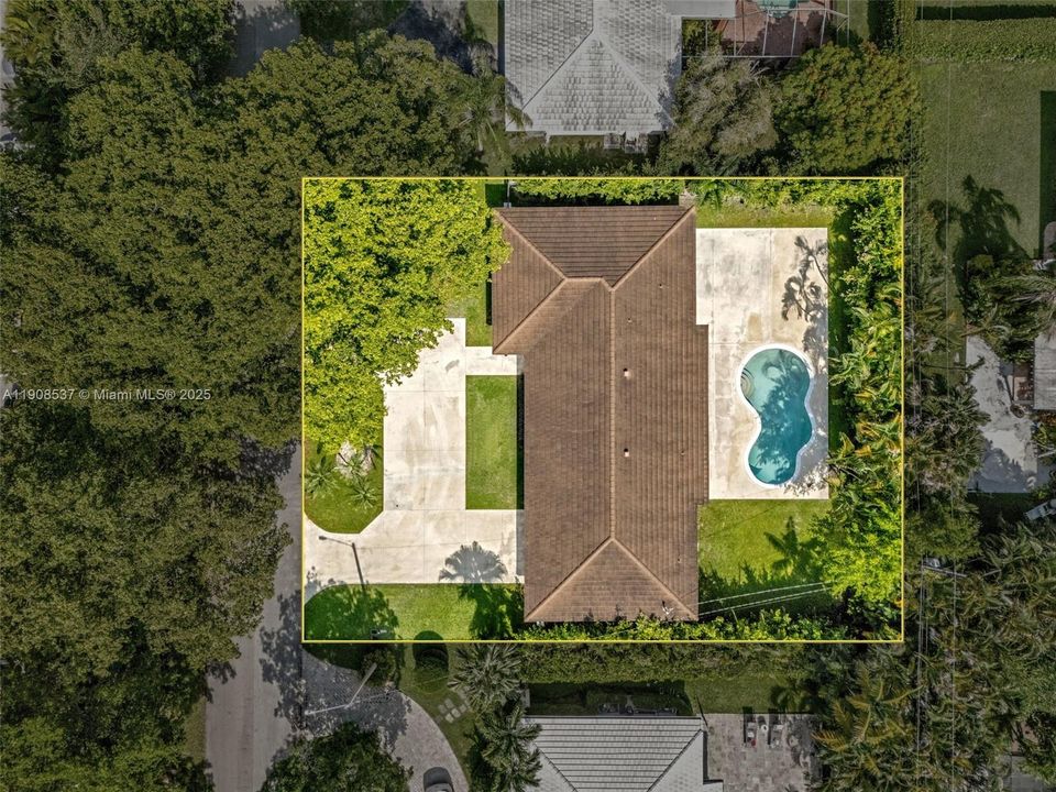 For Sale: $2,000,000 (3 beds, 3 baths, 1974 Square Feet)