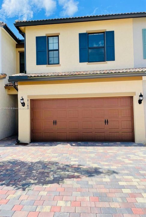 For Rent: $3,500 (3 beds, 2 baths, 1895 Square Feet)