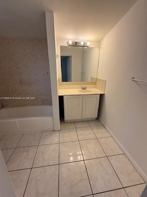 Active With Contract: $2,250 (3 beds, 2 baths, 0 Square Feet)