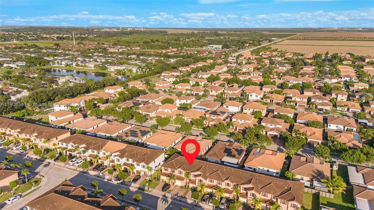 Active With Contract: $375,000 (3 beds, 2 baths, 1408 Square Feet)