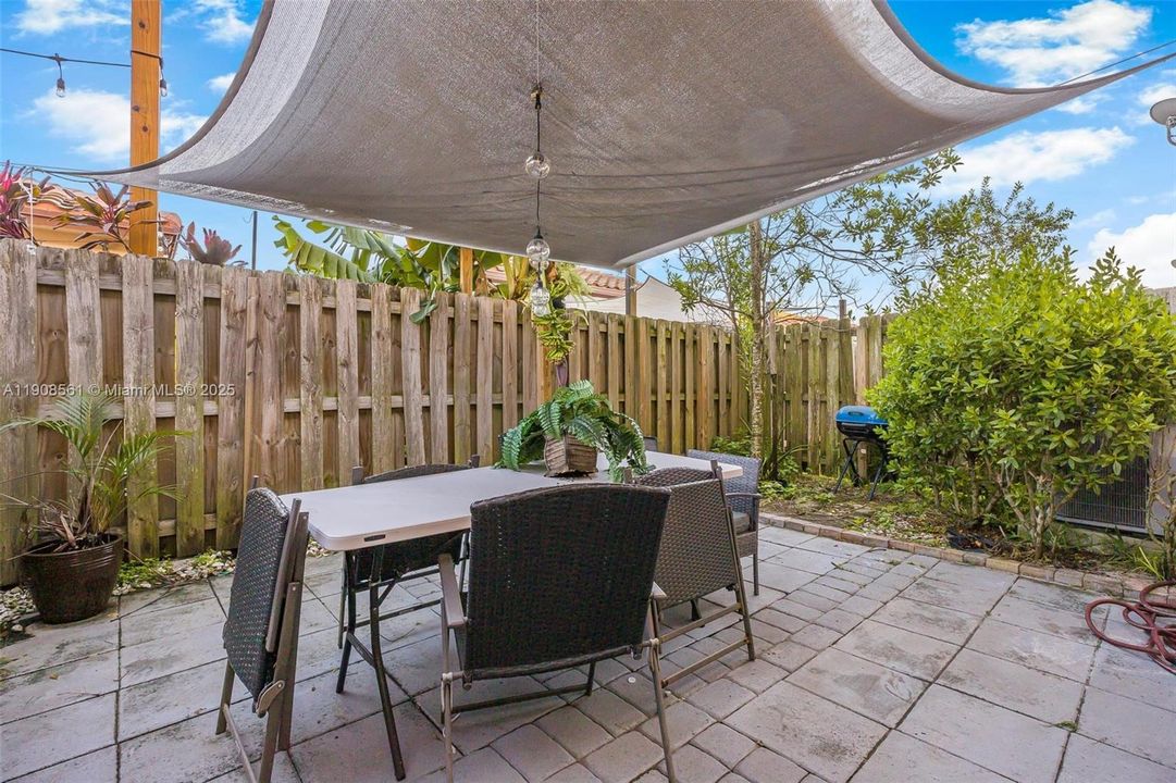 Active With Contract: $375,000 (3 beds, 2 baths, 1408 Square Feet)