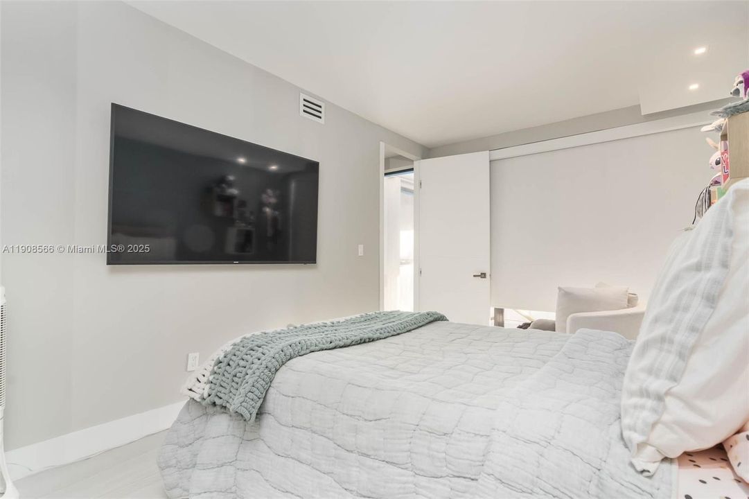 В аренду: $13,900 (4 спален, 3 ванн, 3543 Квадратных фут)