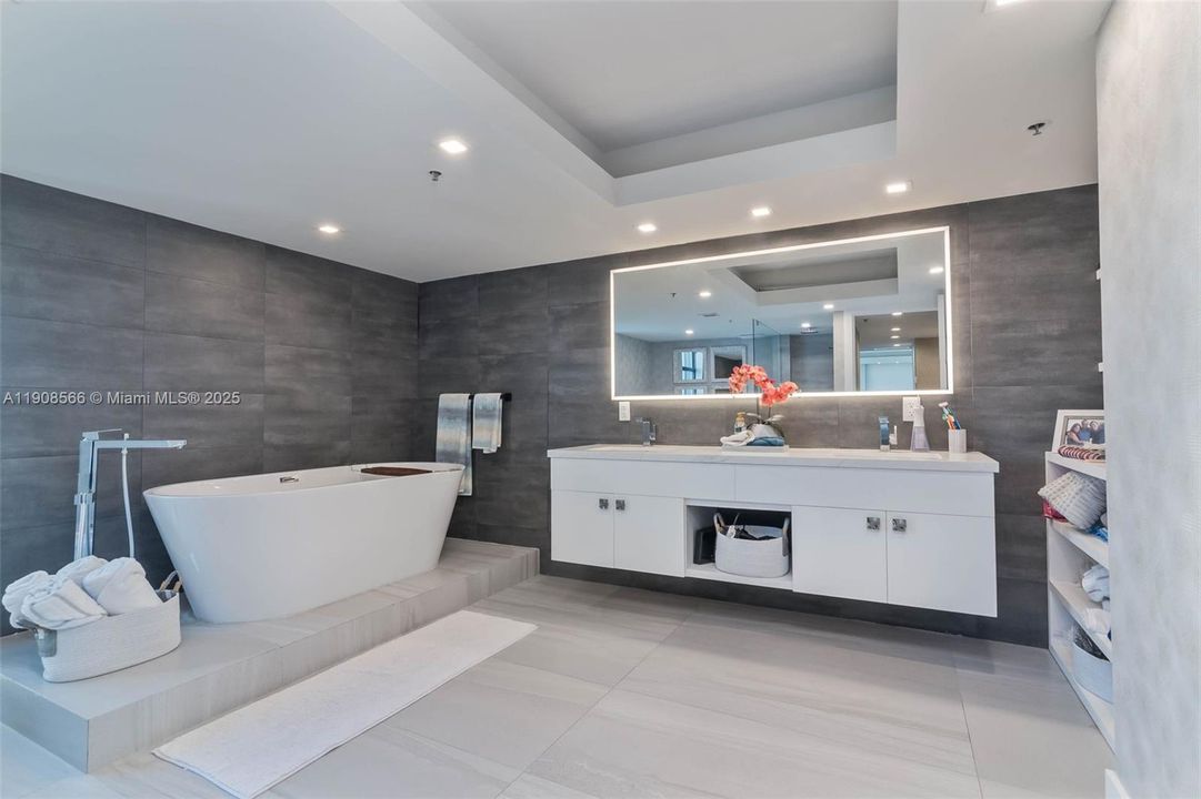 В аренду: $13,900 (4 спален, 3 ванн, 3543 Квадратных фут)