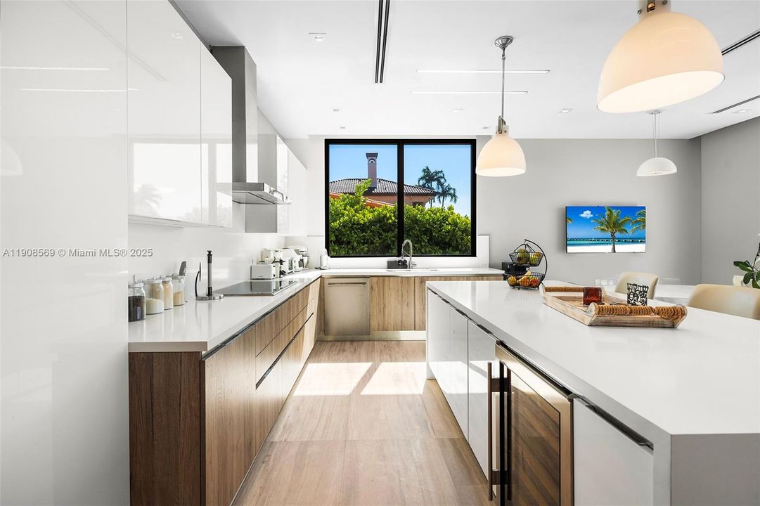 For Sale: $16,900,000 (5 beds, 5 baths, 5347 Square Feet)