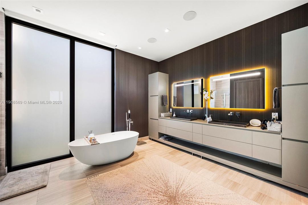 For Sale: $16,900,000 (5 beds, 5 baths, 5347 Square Feet)