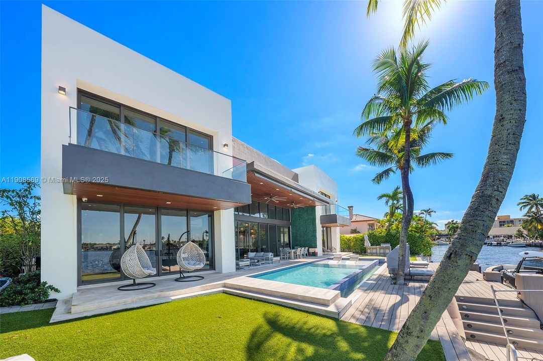 For Sale: $16,900,000 (5 beds, 5 baths, 5347 Square Feet)