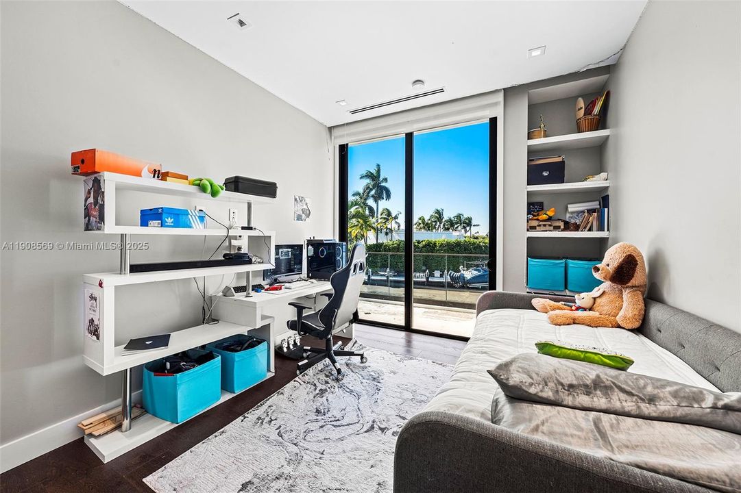 For Sale: $16,900,000 (5 beds, 5 baths, 5347 Square Feet)