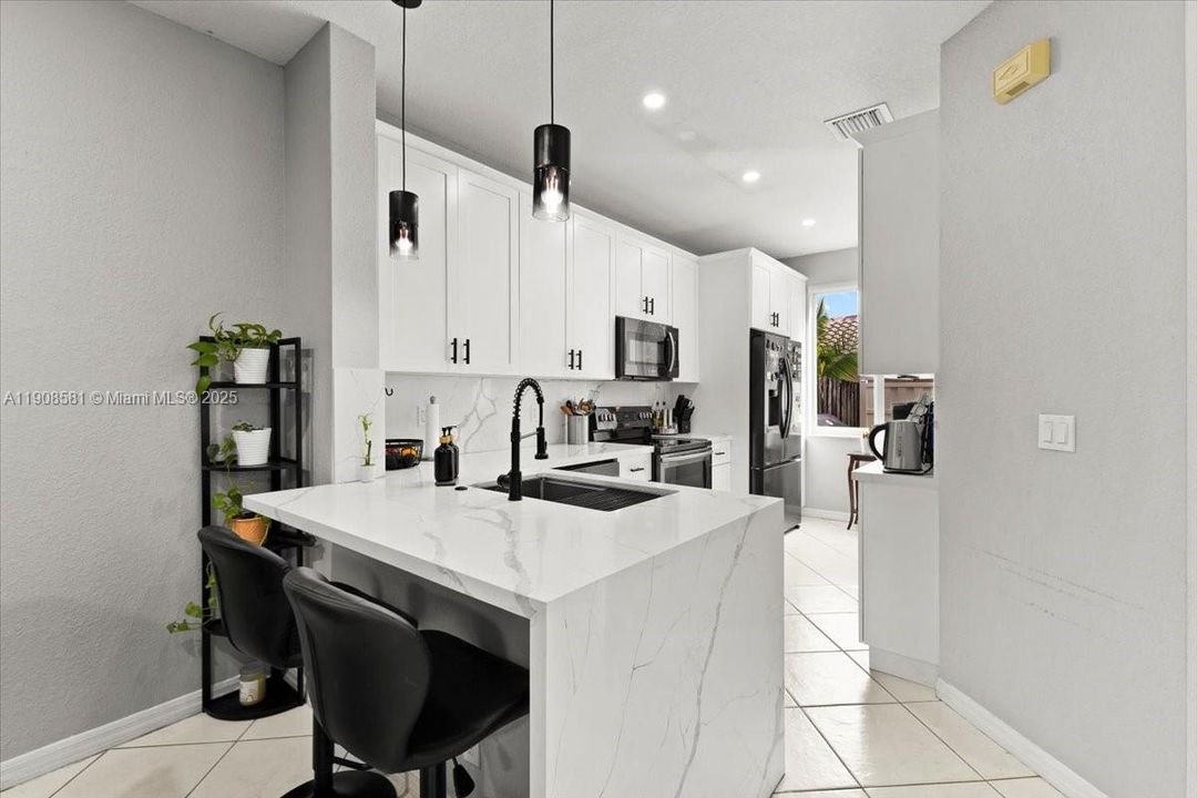 Active With Contract: $443,500 (3 beds, 2 baths, 1444 Square Feet)