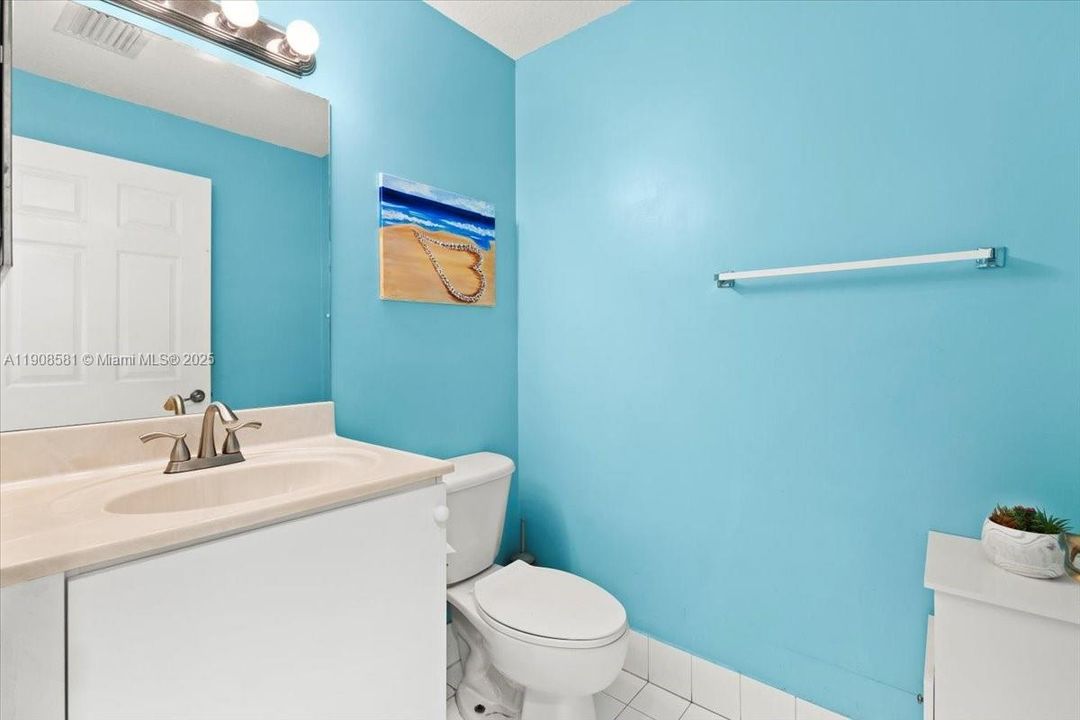 Active With Contract: $443,500 (3 beds, 2 baths, 1444 Square Feet)