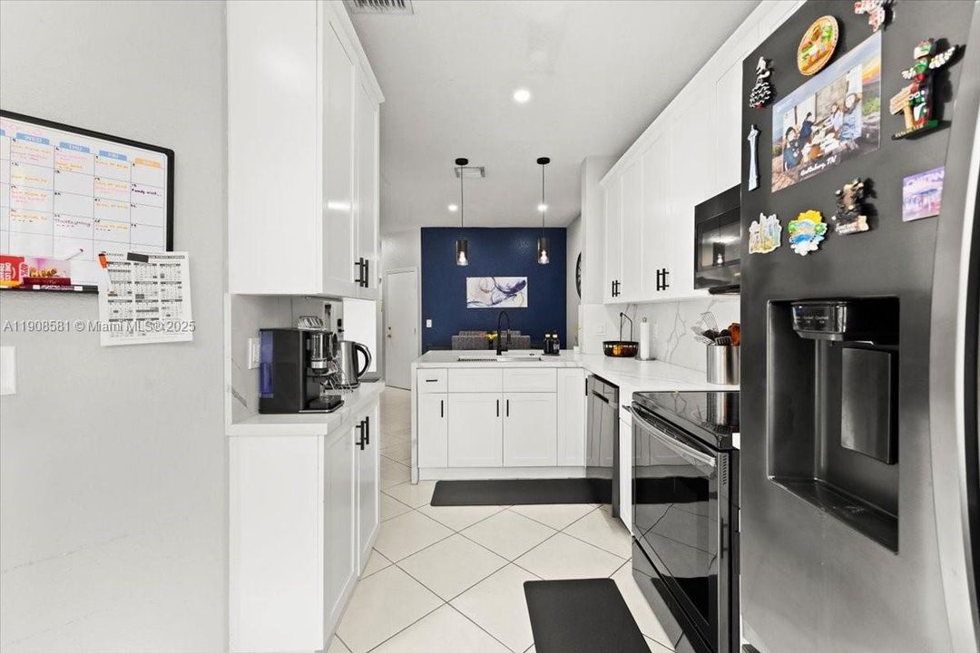 Active With Contract: $443,500 (3 beds, 2 baths, 1444 Square Feet)