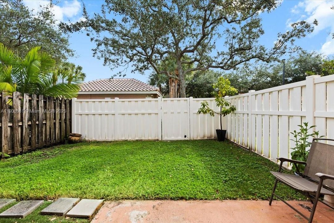 Active With Contract: $443,500 (3 beds, 2 baths, 1444 Square Feet)