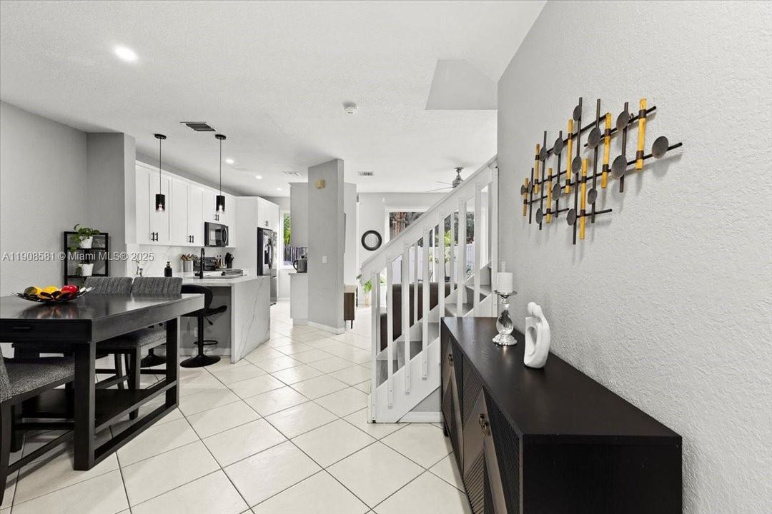 Active With Contract: $443,500 (3 beds, 2 baths, 1444 Square Feet)