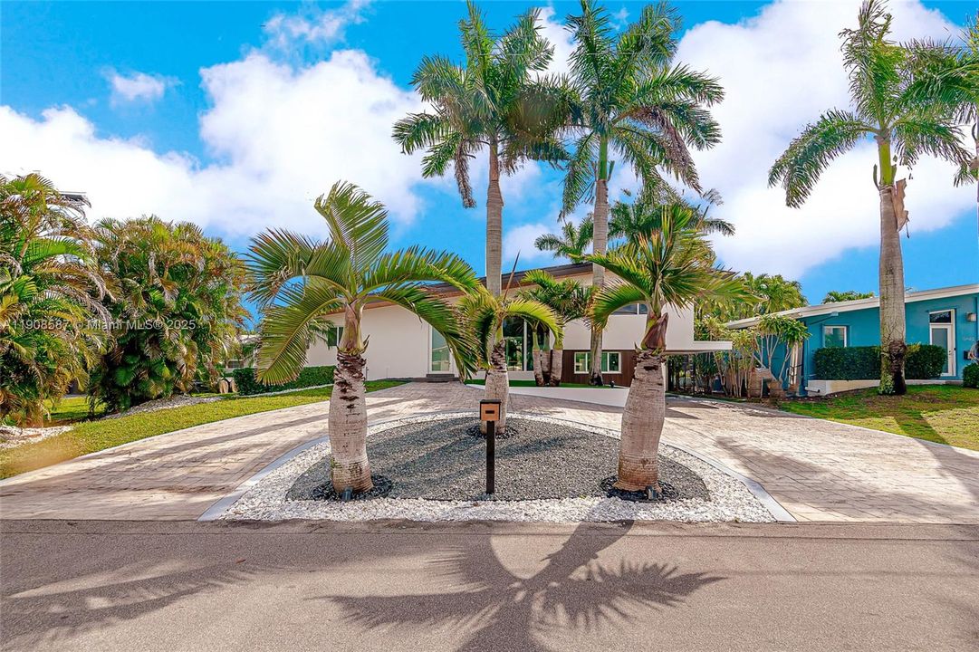 For Sale: $1,349,900 (3 beds, 2 baths, 0 Square Feet)