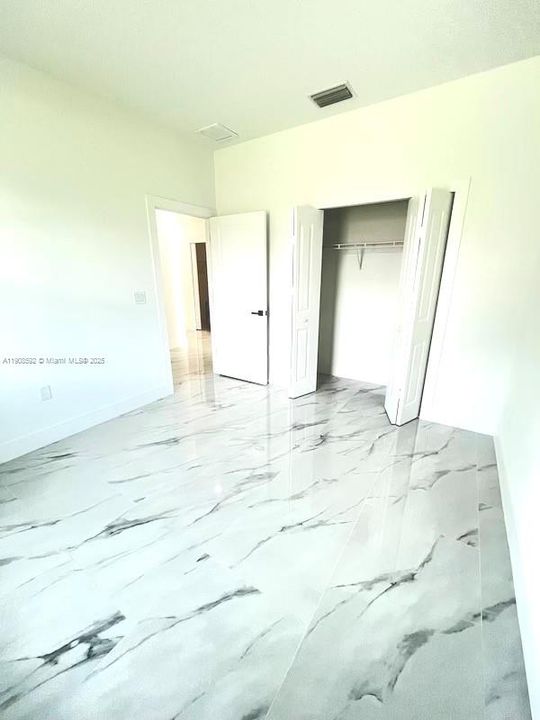 Recently Rented: $2,200 (3 beds, 2 baths, 1776 Square Feet)