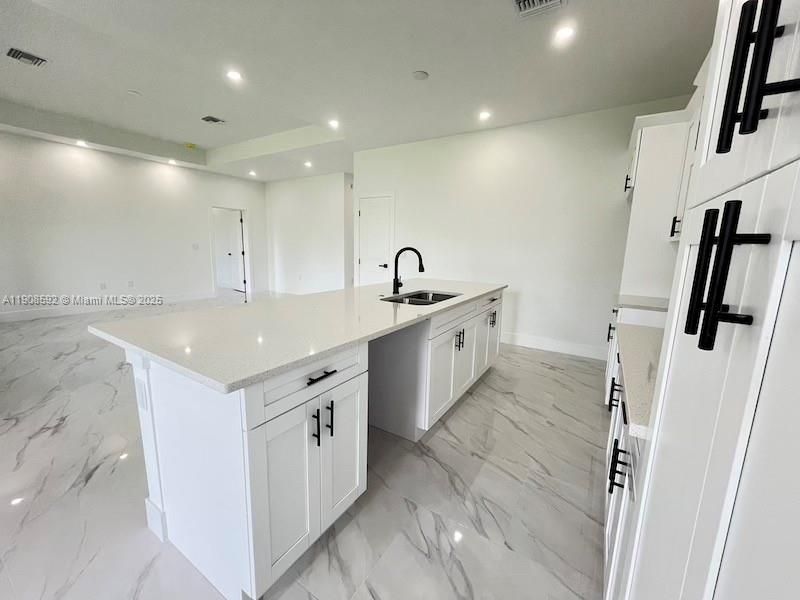 Recently Rented: $2,200 (3 beds, 2 baths, 1776 Square Feet)