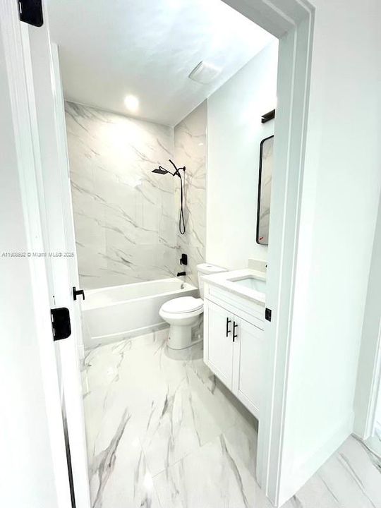 Recently Rented: $2,200 (3 beds, 2 baths, 1776 Square Feet)