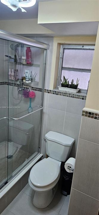 For Sale: $295,000 (2 beds, 1 baths, 900 Square Feet)