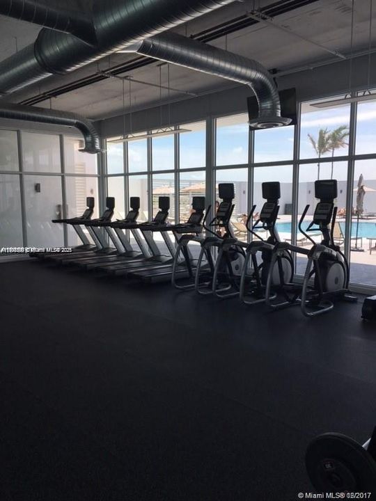 Active With Contract: $419,500 (2 beds, 2 baths, 1763 Square Feet)