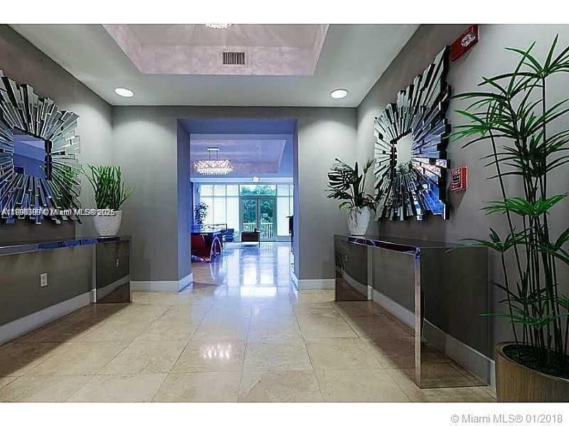 Active With Contract: $419,500 (2 beds, 2 baths, 1763 Square Feet)