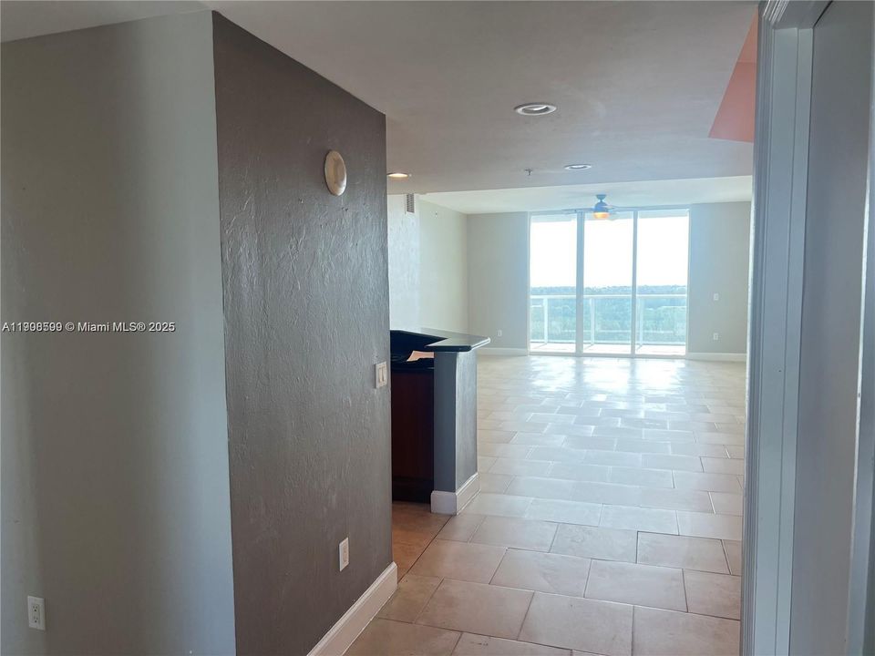 Active With Contract: $419,500 (2 beds, 2 baths, 1763 Square Feet)