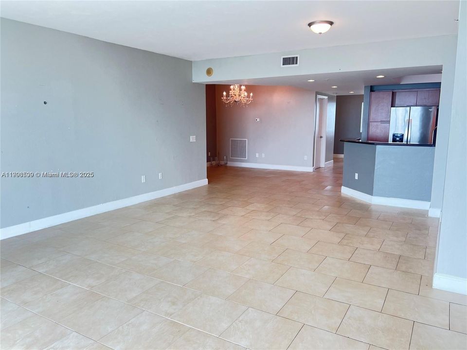 Active With Contract: $419,500 (2 beds, 2 baths, 1763 Square Feet)