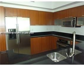 Active With Contract: $419,500 (2 beds, 2 baths, 1763 Square Feet)