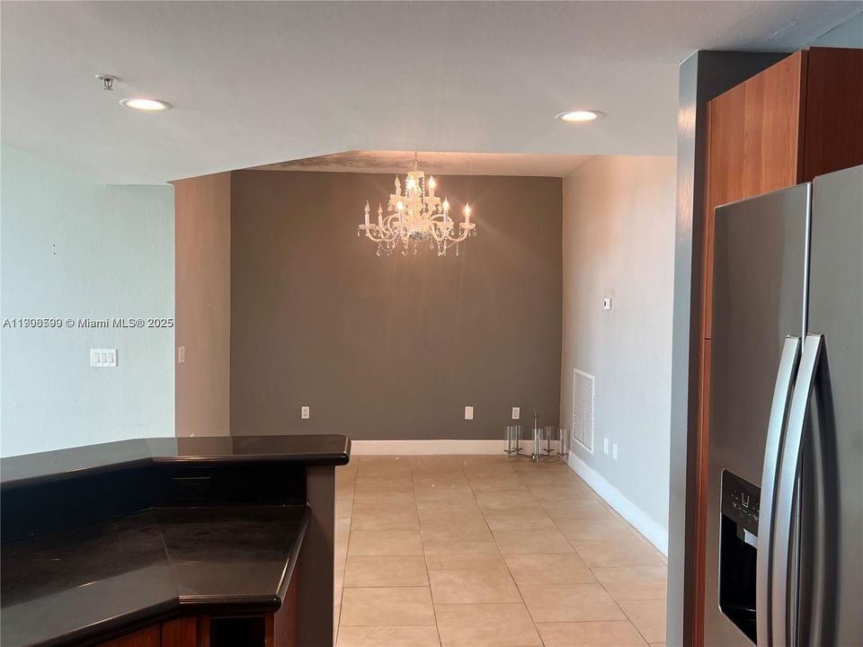 Active With Contract: $419,500 (2 beds, 2 baths, 1763 Square Feet)