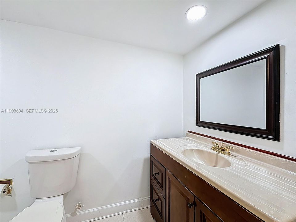 待售: $279,900 (3 贝兹, 2 浴室, 1130 平方英尺)