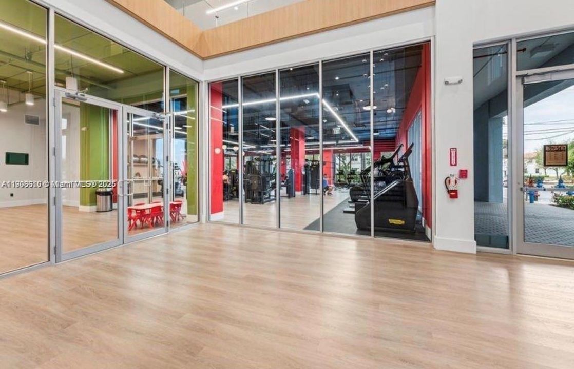 Недавно арендовано: $2,300 (1 спален, 1 ванн, 0 Квадратных фут)