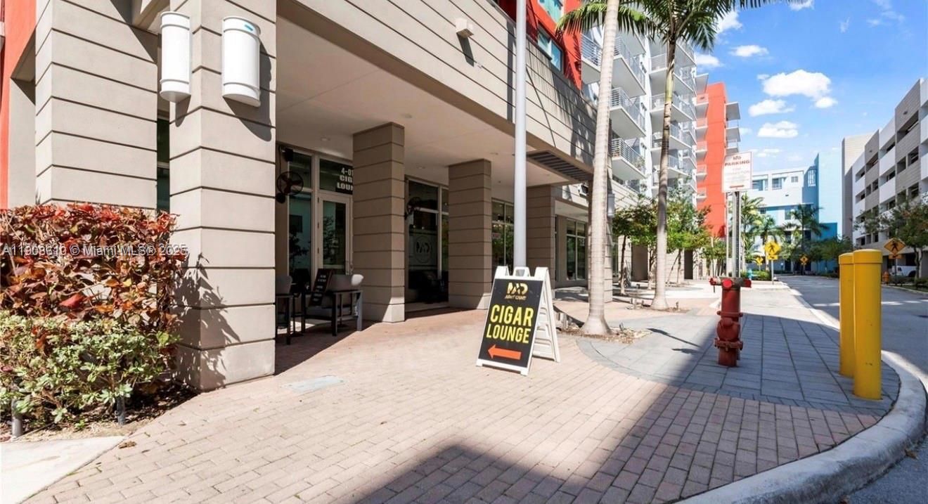 Недавно арендовано: $2,300 (1 спален, 1 ванн, 0 Квадратных фут)