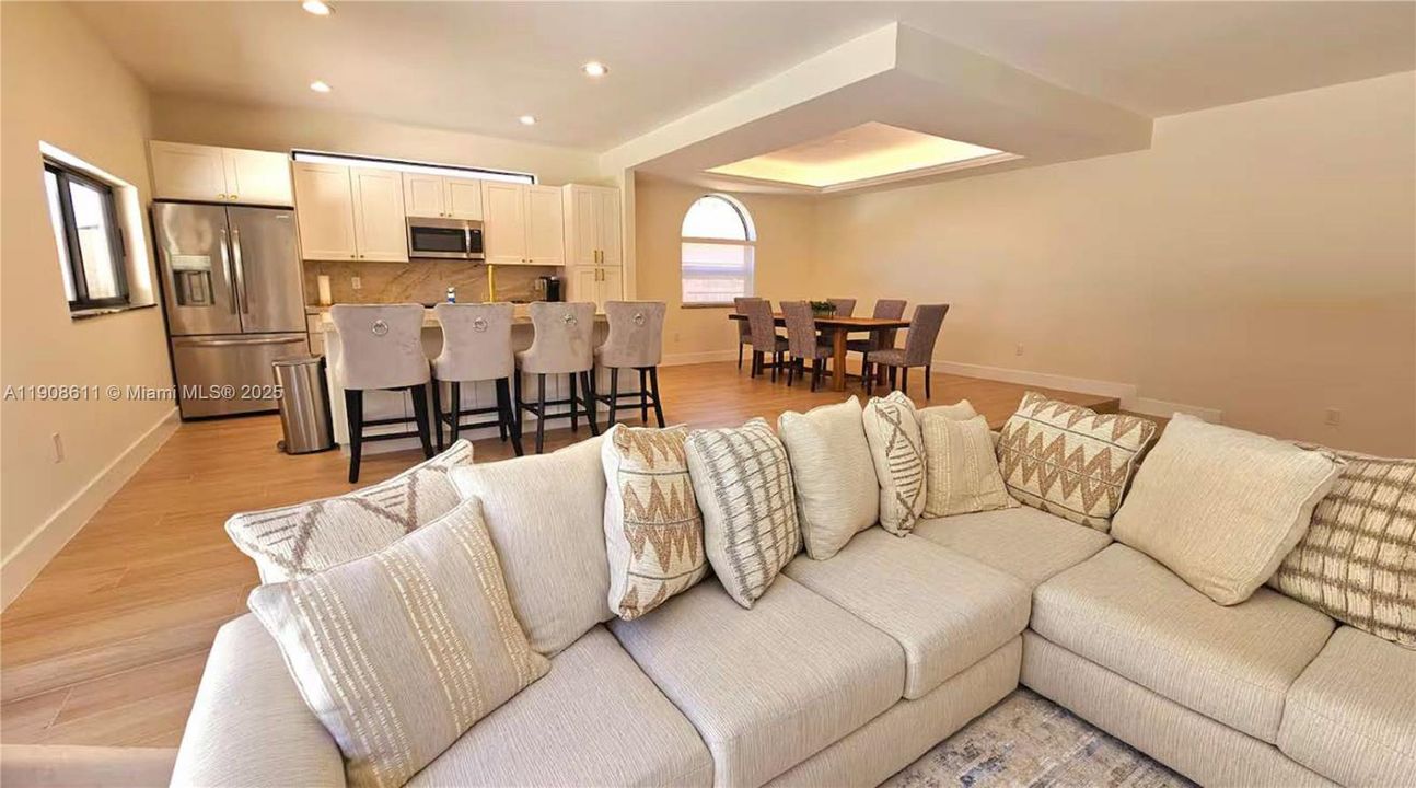 For Sale: $1,450,000 (5 beds, 3 baths, 2999 Square Feet)