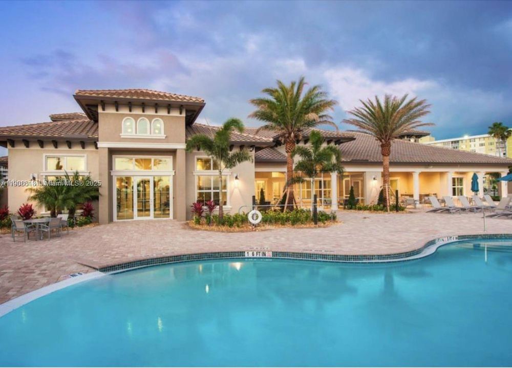 合同活跃: $3,500 (3 贝兹, 2 浴室, 1673 平方英尺)