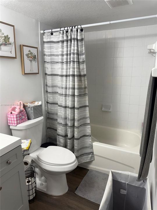 For Rent: $1,750 (2 beds, 2 baths, 822 Square Feet)