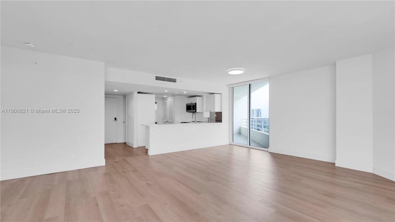 Active With Contract: $3,479 (1 beds, 1 baths, 1036 Square Feet)