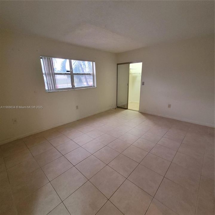 Activo con contrato: $1,675 (1 camas, 1 baños, 640 Pies cuadrados)